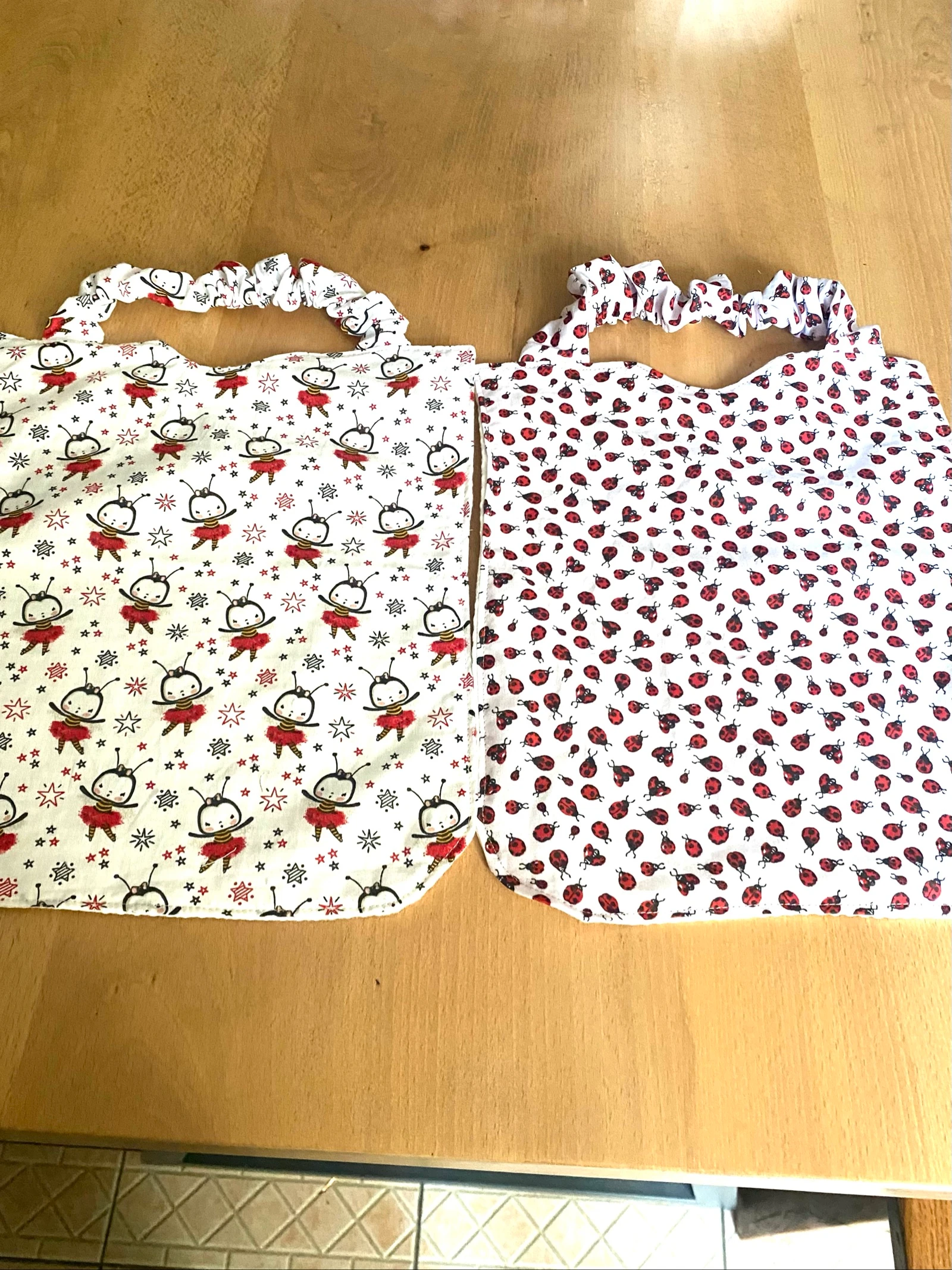 2 serviettes cantine 
